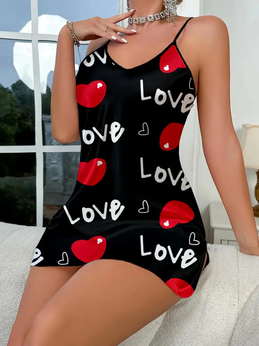 Love Desenli Siyah Saten Gecelik